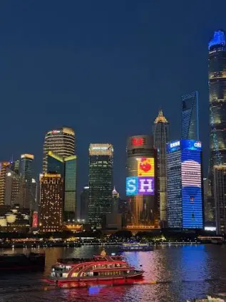 真北路中环沪太路长途客运宝杨路汽车城：三核交汇的出行黄金三角